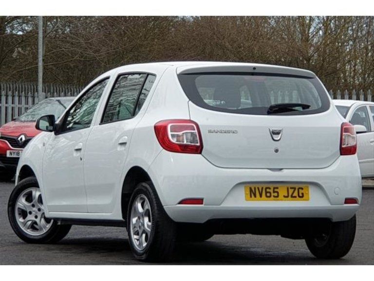 2015 Dacia Sandero 1.5dCi image 2