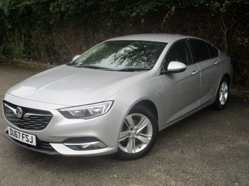 2017 Vauxhall Insignia Grand Sport Sri image 3