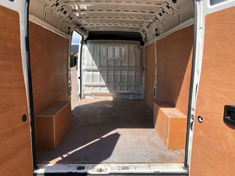 2017 Peugeot Boxer 335 2.0 Hdi image 5