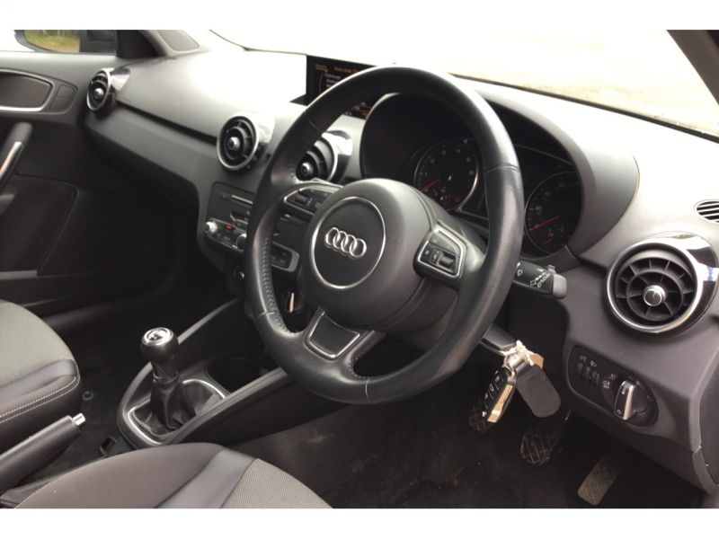 2015 Audi A1 1.4 TFSI Sport image 5