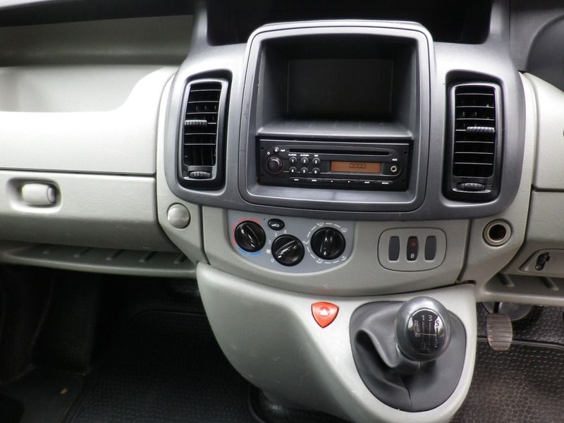 2018 Vauxhall Vivaro 2.0CDTi image 9