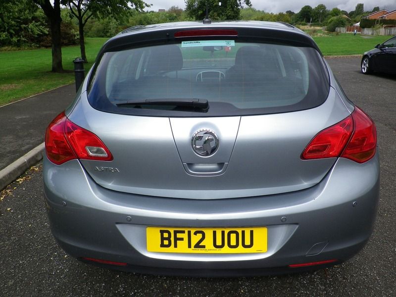 2012 Vauxhall Astra 1.4 5dr image 3