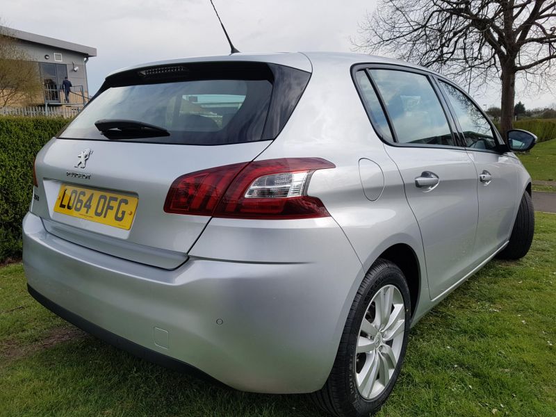 2015 Peugeot 308 1.6 HDi 5dr image 3