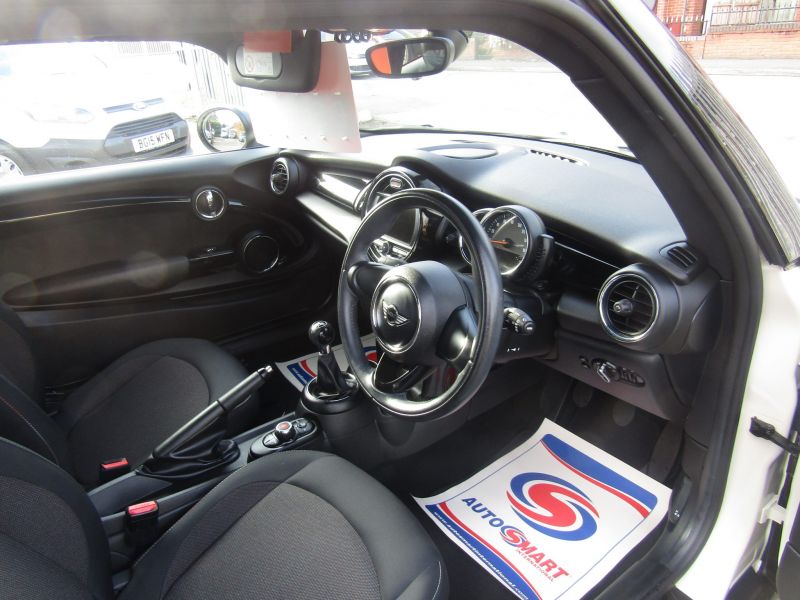 2015 MINI 1.2 image 5