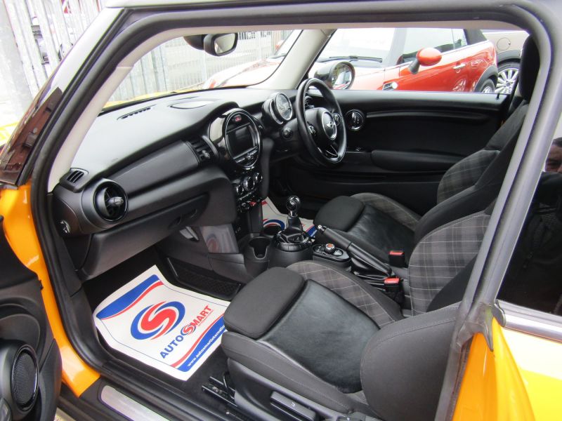 2015 MINI 1.5 image 9