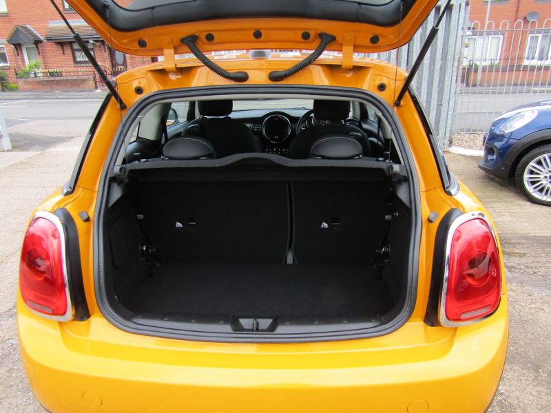 2016 MINI 1.5TD ONE (S/S) image 7