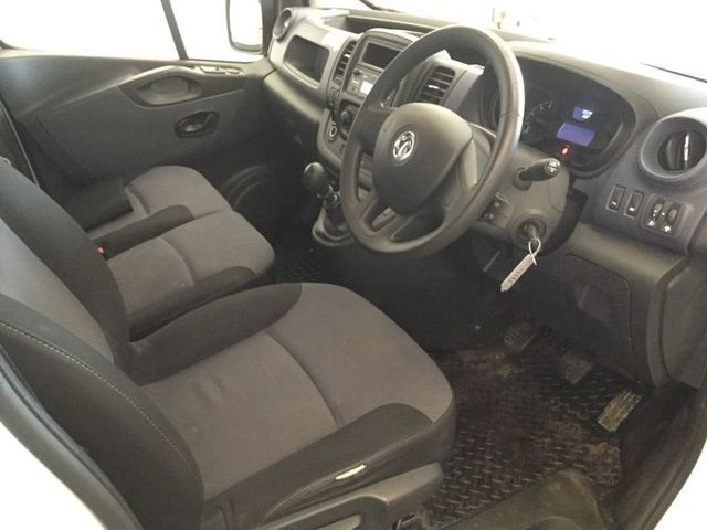 2015 Vauxhall Vivaro 1.6 2900 L1H1 CDTI P/V image 5