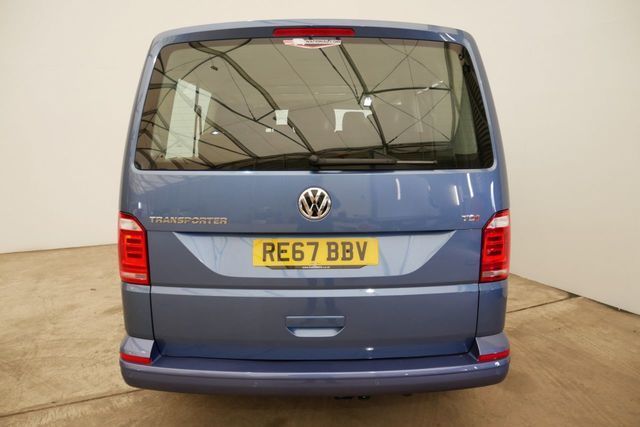 2017 Volkswagen Transporter Shuttle 2.0 T32 TDI image 5