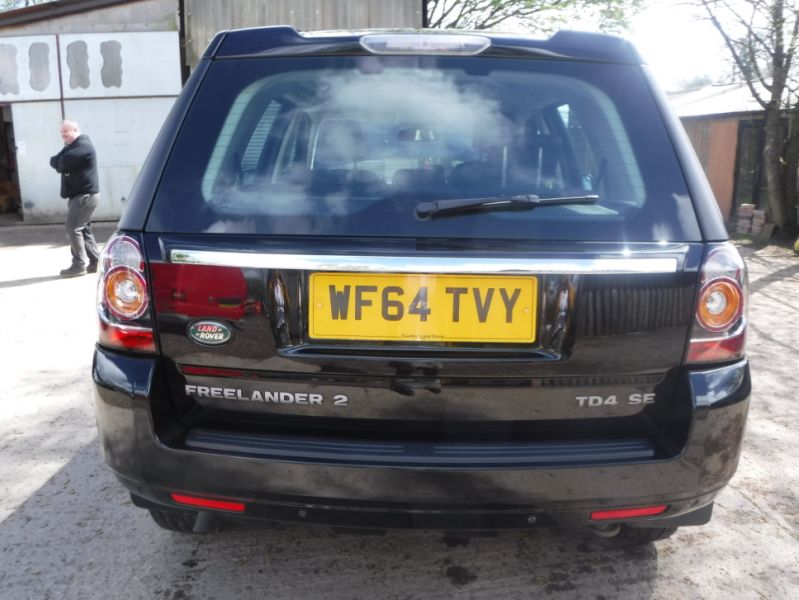 2014 Land Rover Freelander 2 2.2L Manual Td4 Se 4X4 5dr image 4