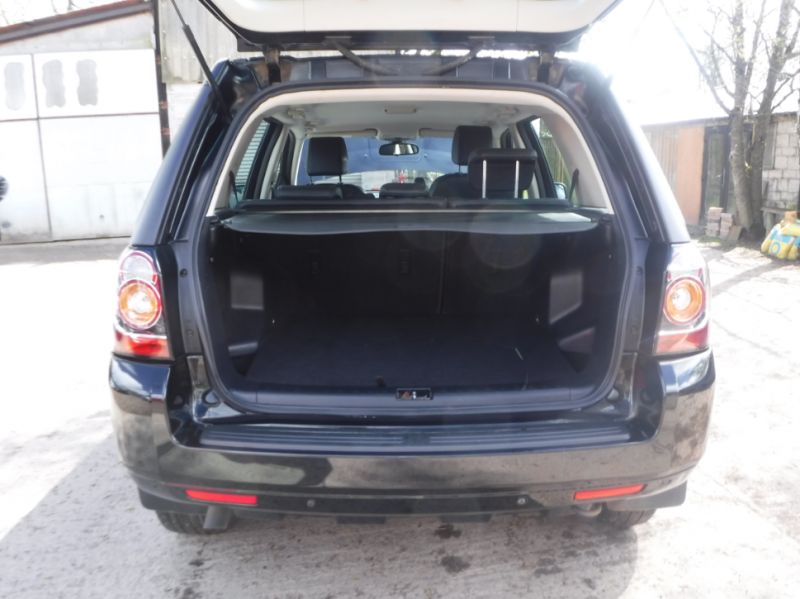 2014 Land Rover Freelander 2 2.2L Manual Td4 Se 4X4 5dr image 5