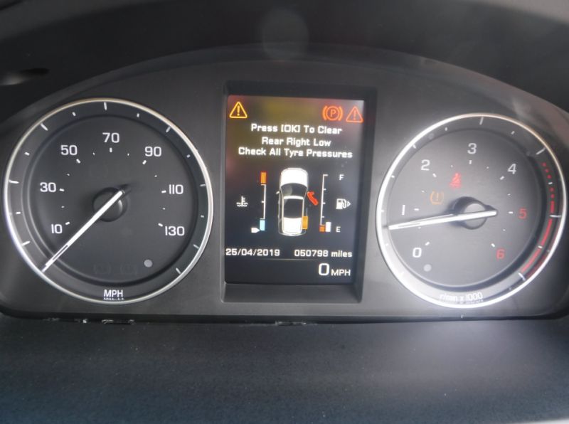 2014 Land Rover Freelander 2 2.2L Manual Td4 Se 4X4 5dr image 8