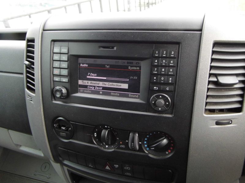 2016 Volkswagen Crafter Lwb Cr35 TDi 4 M. image 3