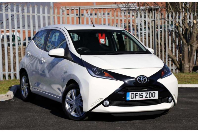 2015 Toyota Aygo VVT-I X-PRESSION image 4