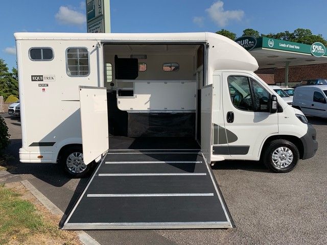 2016 Peugeot Boxer Equi-Trek Sonic Horse Box 2.2 Hdi image 13