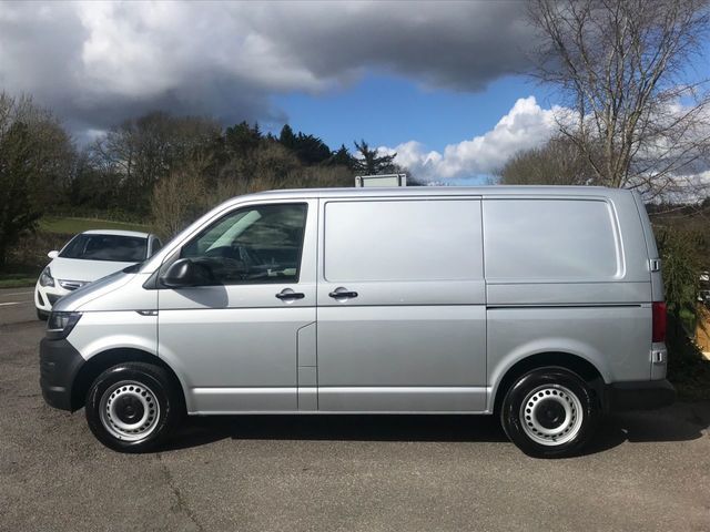 2018 Volkswagen Transporter 2.0 T28 Tdi image 9