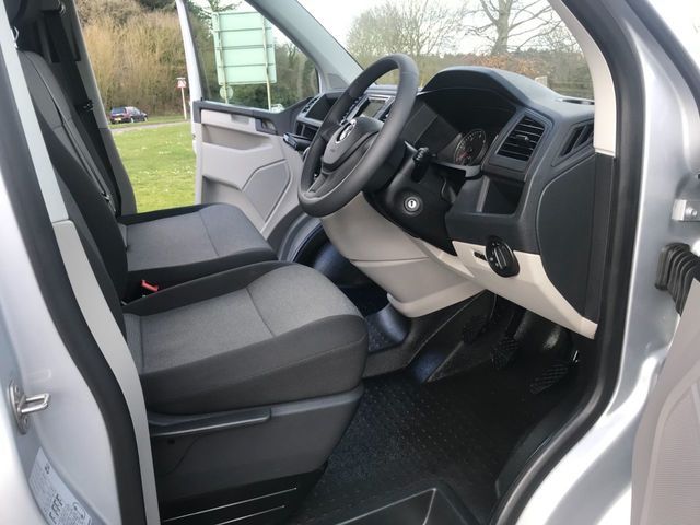 2018 Volkswagen Transporter 2.0 T28 Tdi image 10