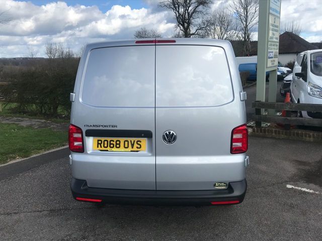 2018 Volkswagen Transporter 2.0 T28 Tdi image 12