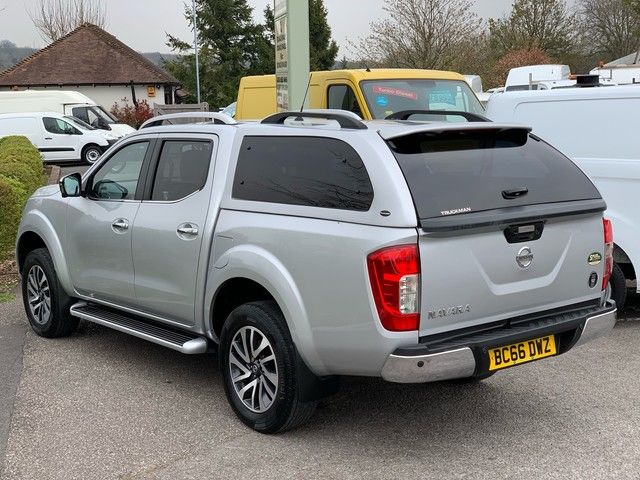 2016 Nissan Navara 2.3 Dci Tekna 4X4 Shr Dcb image 3