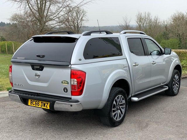 2016 Nissan Navara 2.3 Dci Tekna 4X4 Shr Dcb image 5