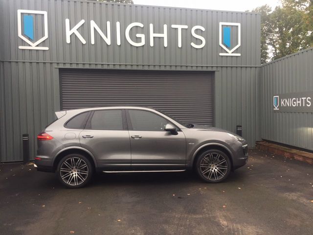 2016 Porsche Cayenne 3.0 D V6 Tiptronic S 5dr image 2