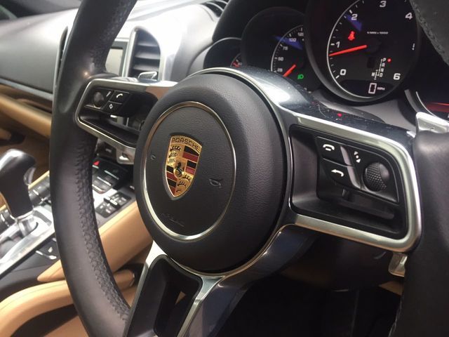 2016 Porsche Cayenne 3.0 D V6 Tiptronic S 5dr image 11