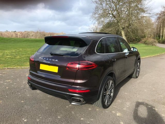 2015 Porsche Cayenne 3.0 D V6 Tiptronic S 5dr image 3