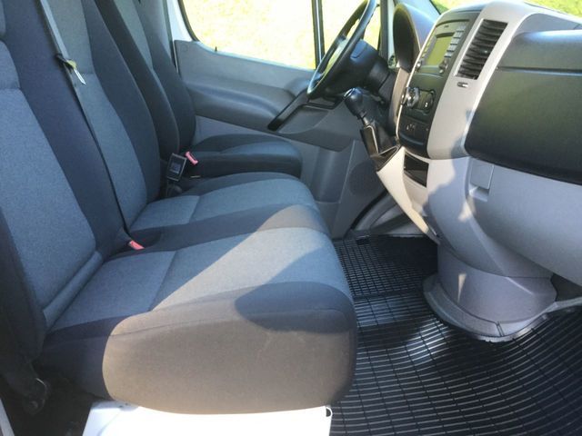 2015 Volkswagen Crafter Cr35 2.0 Tdi 136Bhp Dropside image 10