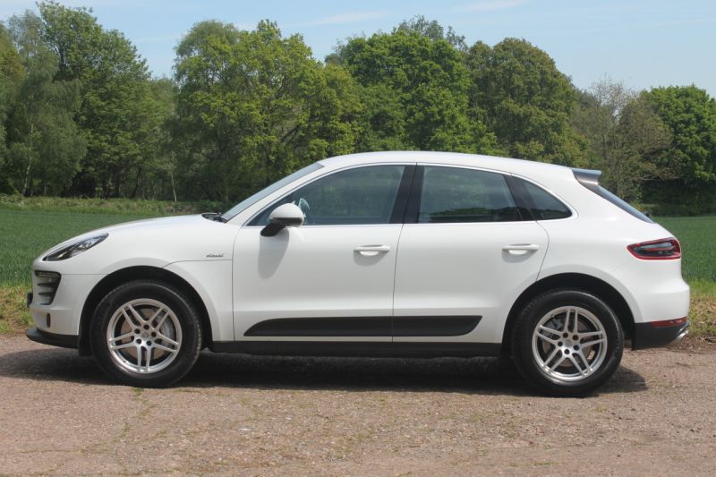 2015 Porsche Macan SUV 4wd 3.0TD 258 DPFR SS EU6 S image 3