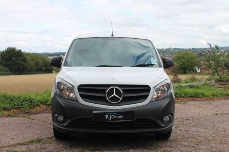 2015 Mercedes-Benz Citan 109CDI Van image 2