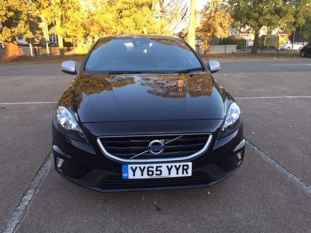 2016 Volvo V40 2.0 D3 R-Design Nav 5dr image 2