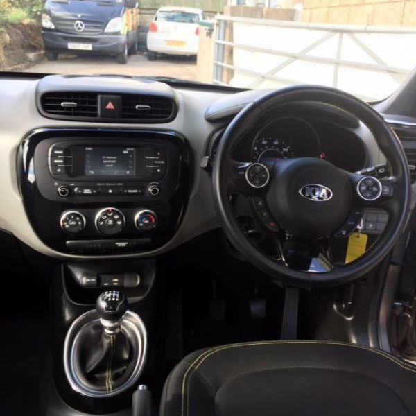 2015 Kia Soul 1.6 Connect 5dr image 10