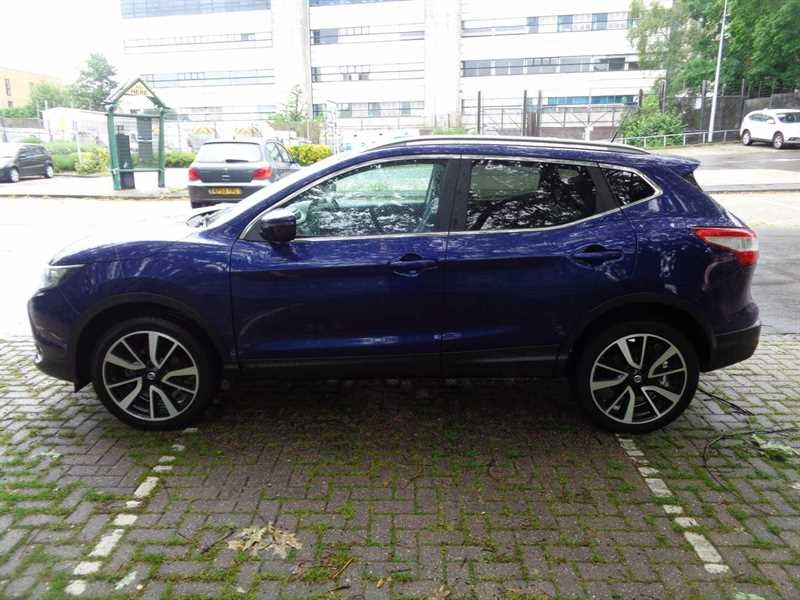 2017 Nissan Qashqai 1.5 Dci Tekna S/S image 3