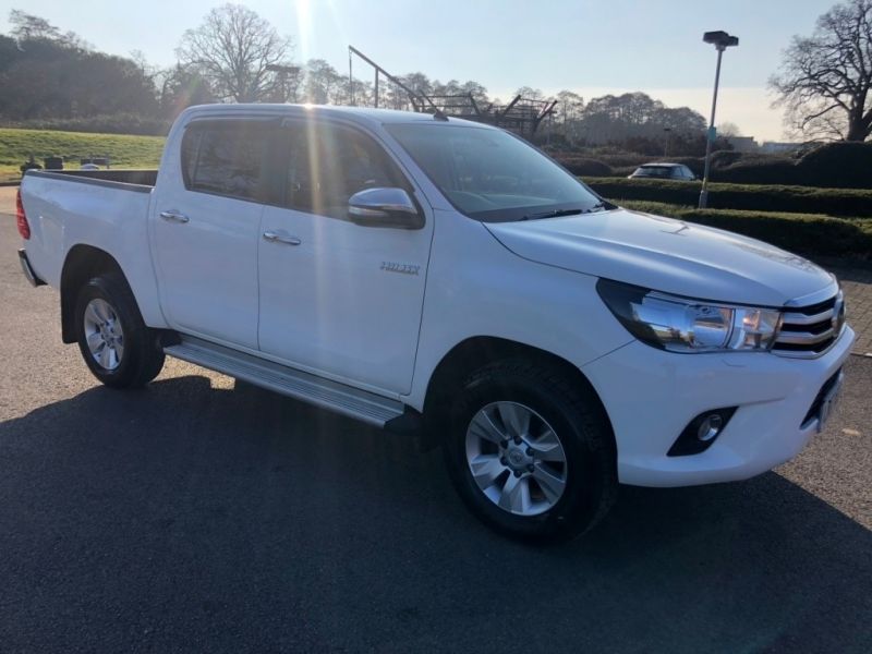 2017 Toyota Hilux 2.4L D-4D Icon Double Cab Pickup 4dr image 2