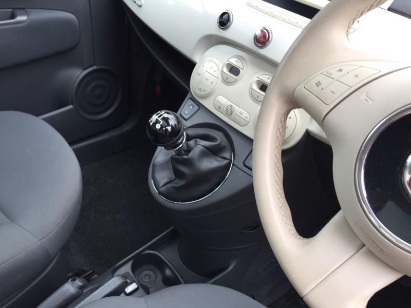 2012 Fiat 500 Lounge 3dr image 4