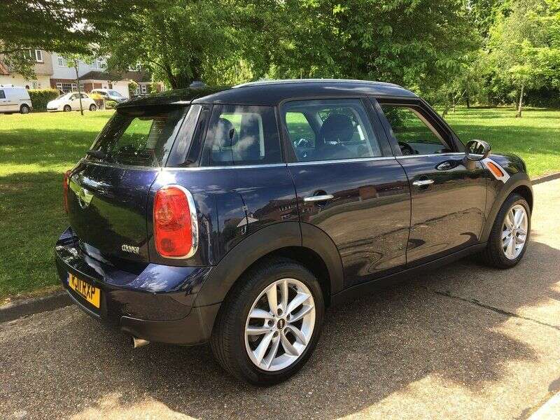 2011 MINI Countryman Cooper image 5