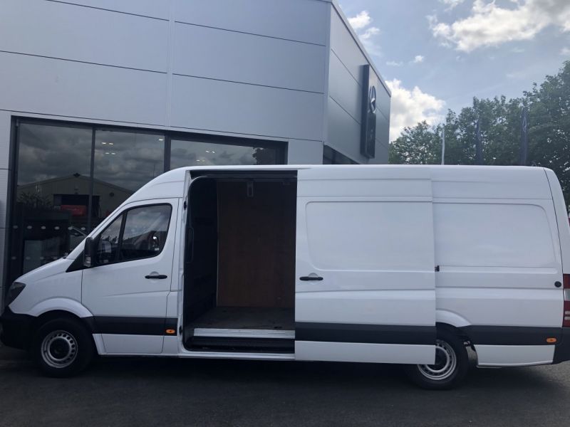 2015 Mercedes-Benz Sprinter 313 CDI LWB image 9