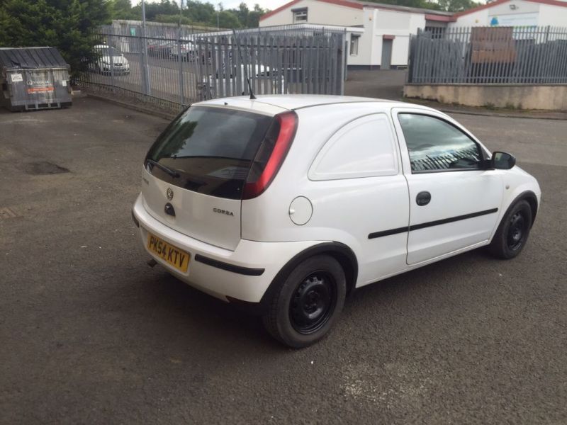 2004 Vauxhall Corsa Van CDTI 16v image 3