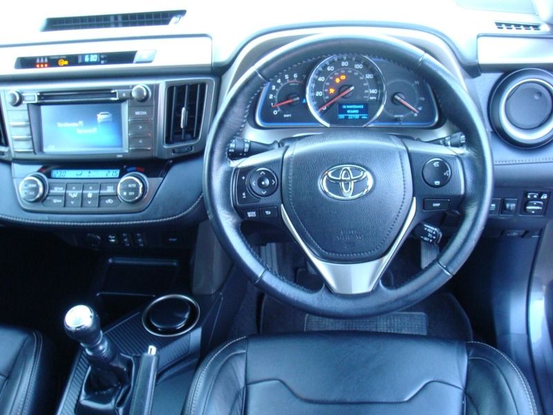 2014 Toyota RAV4 D-4D ICON AWD image 6