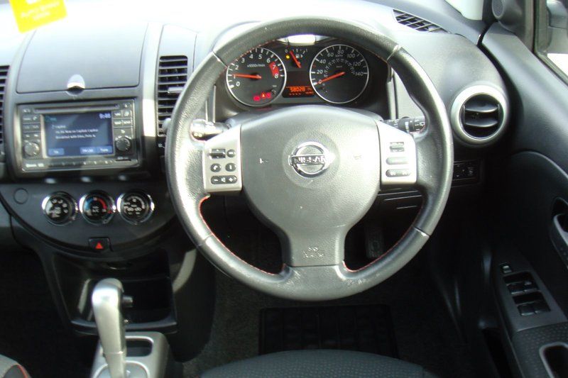 2010 Nissan Note TEKNA image 7