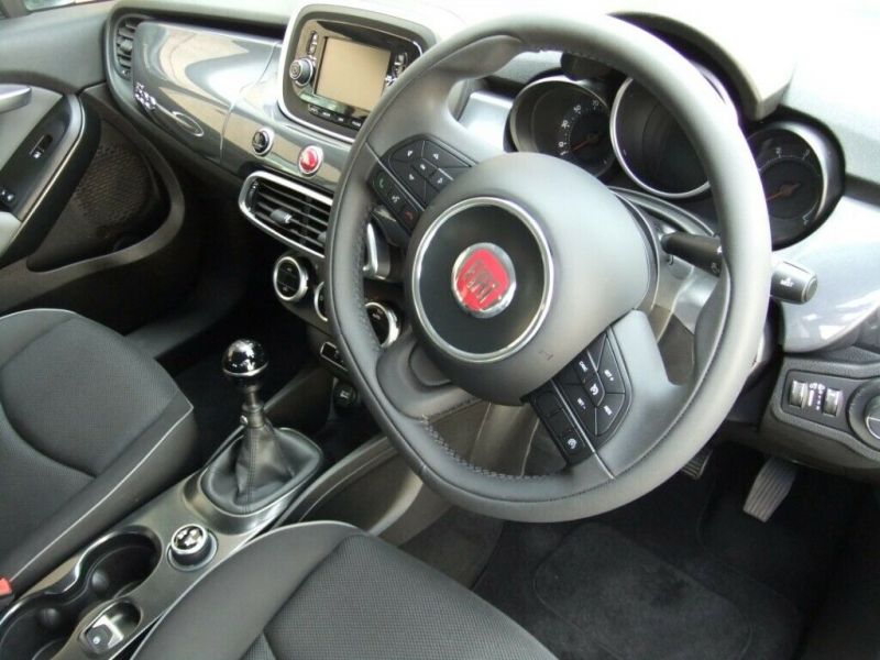 2016 Fiat 500X 1.6 Multijet image 8