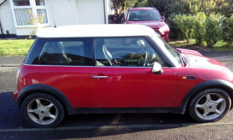 2002 Mini Cooper 1.6 image 1