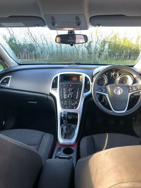 2012 Vauxhall Astra 1.6i 16V SRi 5dr image 7