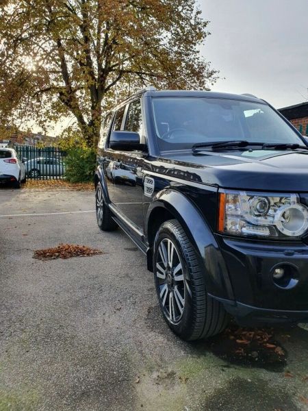 2011 Land Rover Discovery 4 image 2