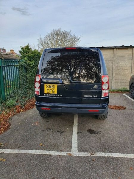 2011 Land Rover Discovery 4 image 4