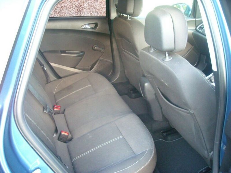 2013 Vauxhall Astra Sri 1.7 Cdti 5dr image 7