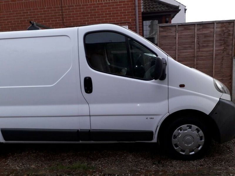 2003 Vauxhall Vivaro image 5