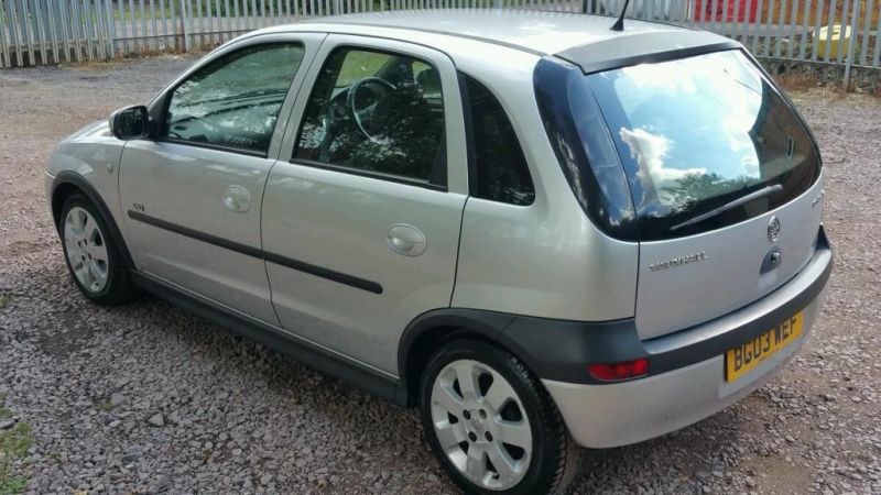 2003 Vauxhall Corsa 1.2 SXi image 2