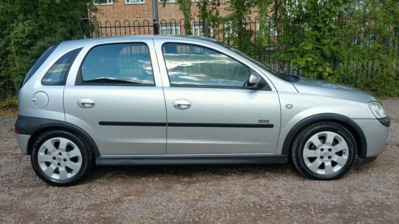 2003 Vauxhall Corsa 1.2 SXi image 3