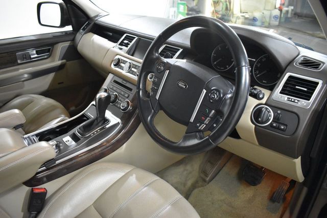 2010 Land Rover Range Rover 3.6 Tdv8 Sport Hse 5dr image 8