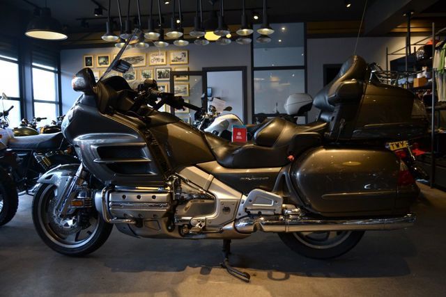 2010 Honda GL1800 Goldwing image 1